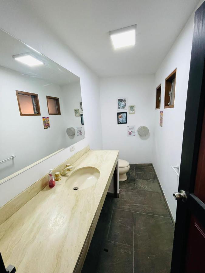 Rainbow Hostel ลิมา ภายนอก รูปภาพ