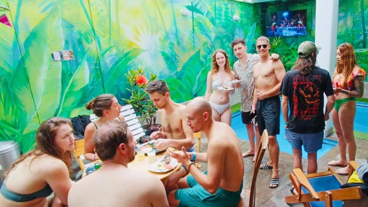 Rainbow Hostel ลิมา ภายนอก รูปภาพ