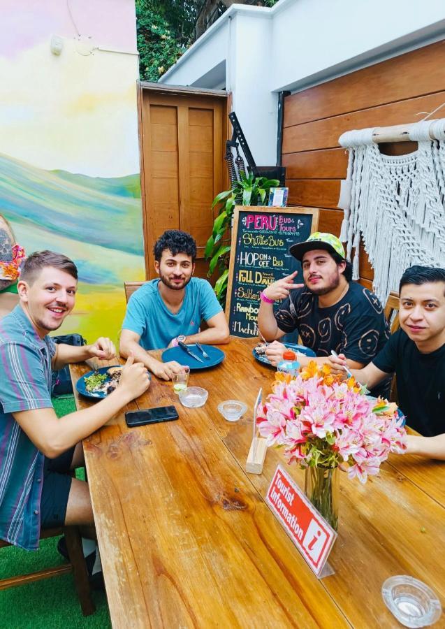 Rainbow Hostel ลิมา ภายนอก รูปภาพ